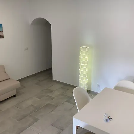 Magnolia Mar 라고스